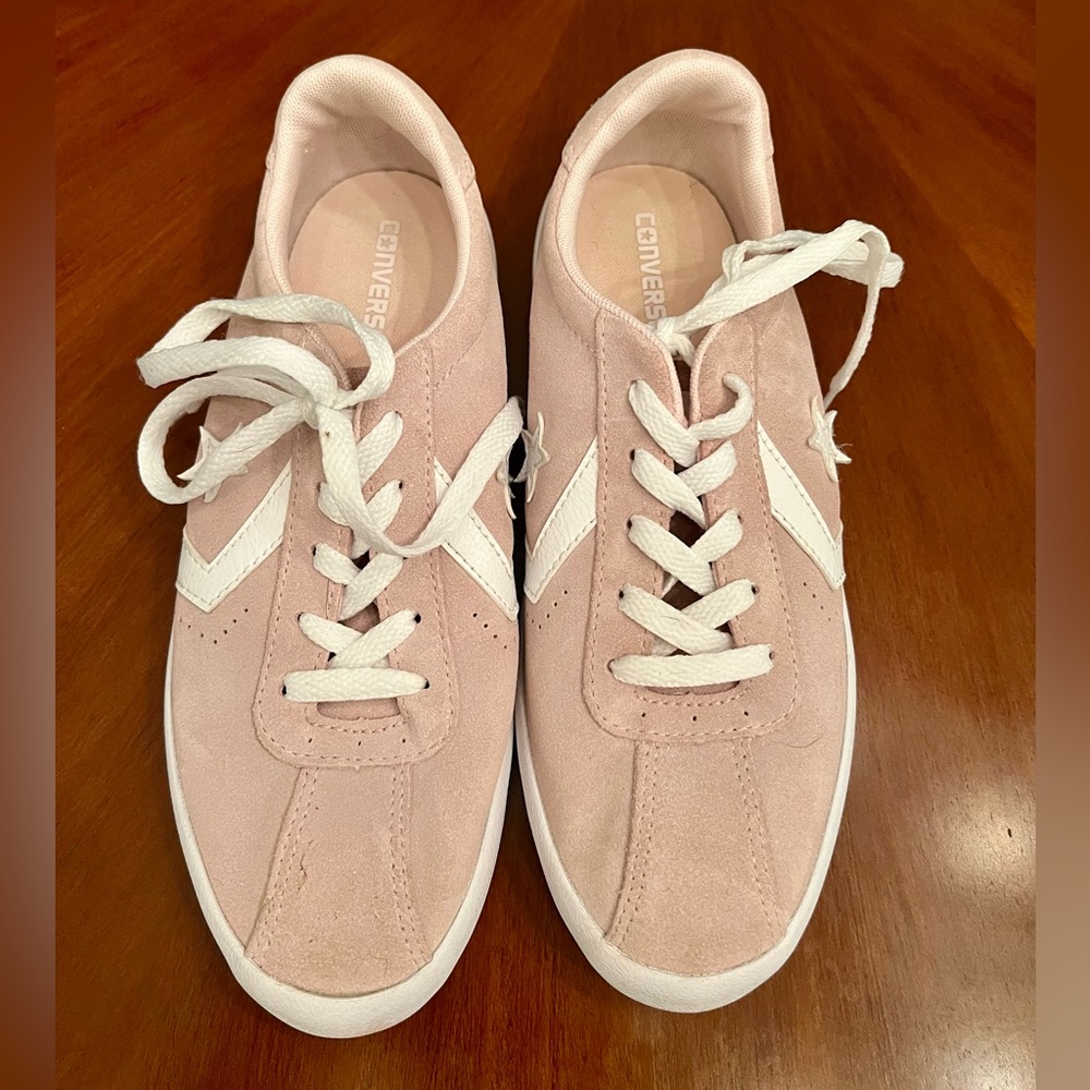 Junior Girls’ Pink Low Tops - Picture 3 of 6
